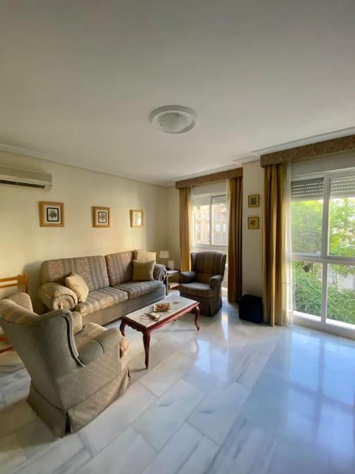 Rentalsevilla Luis De Morales מראה חיצוני תמונה