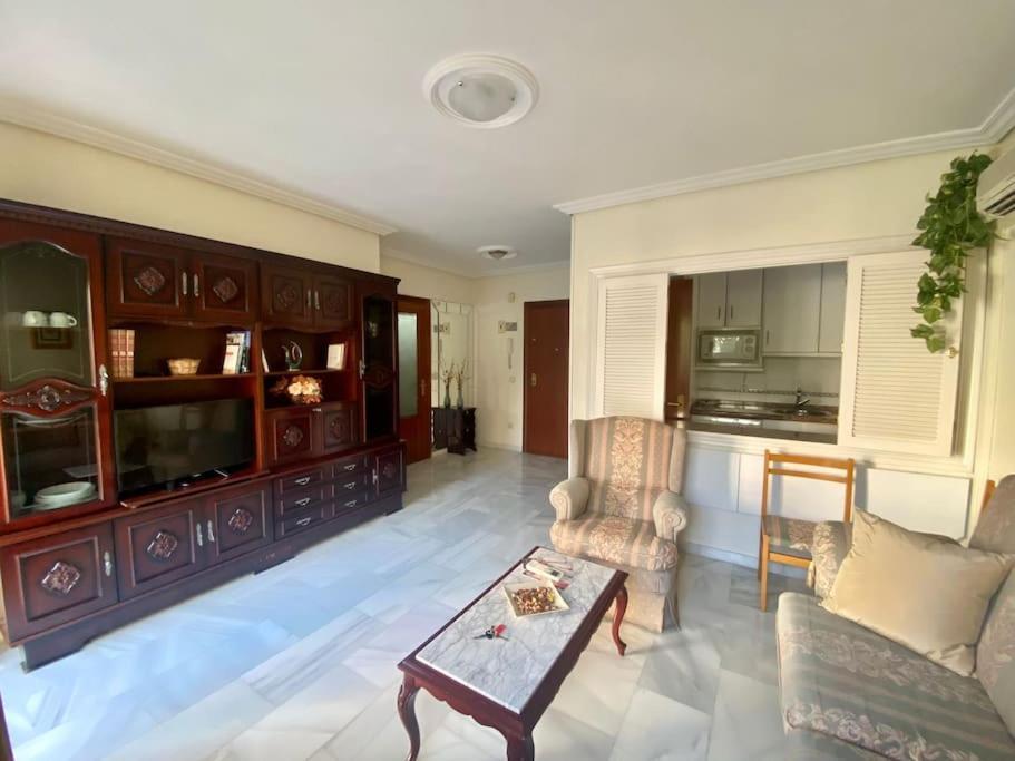 Rentalsevilla Luis De Morales מראה חיצוני תמונה