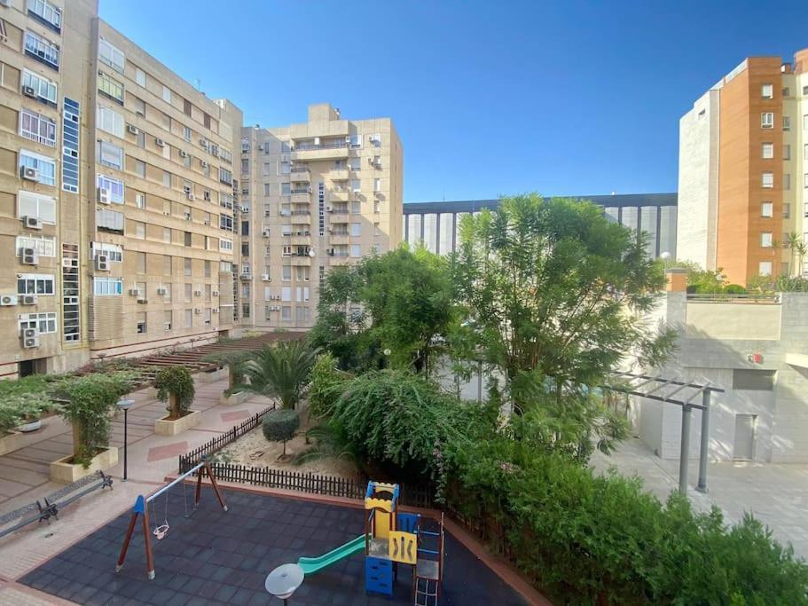 Rentalsevilla Luis De Morales מראה חיצוני תמונה